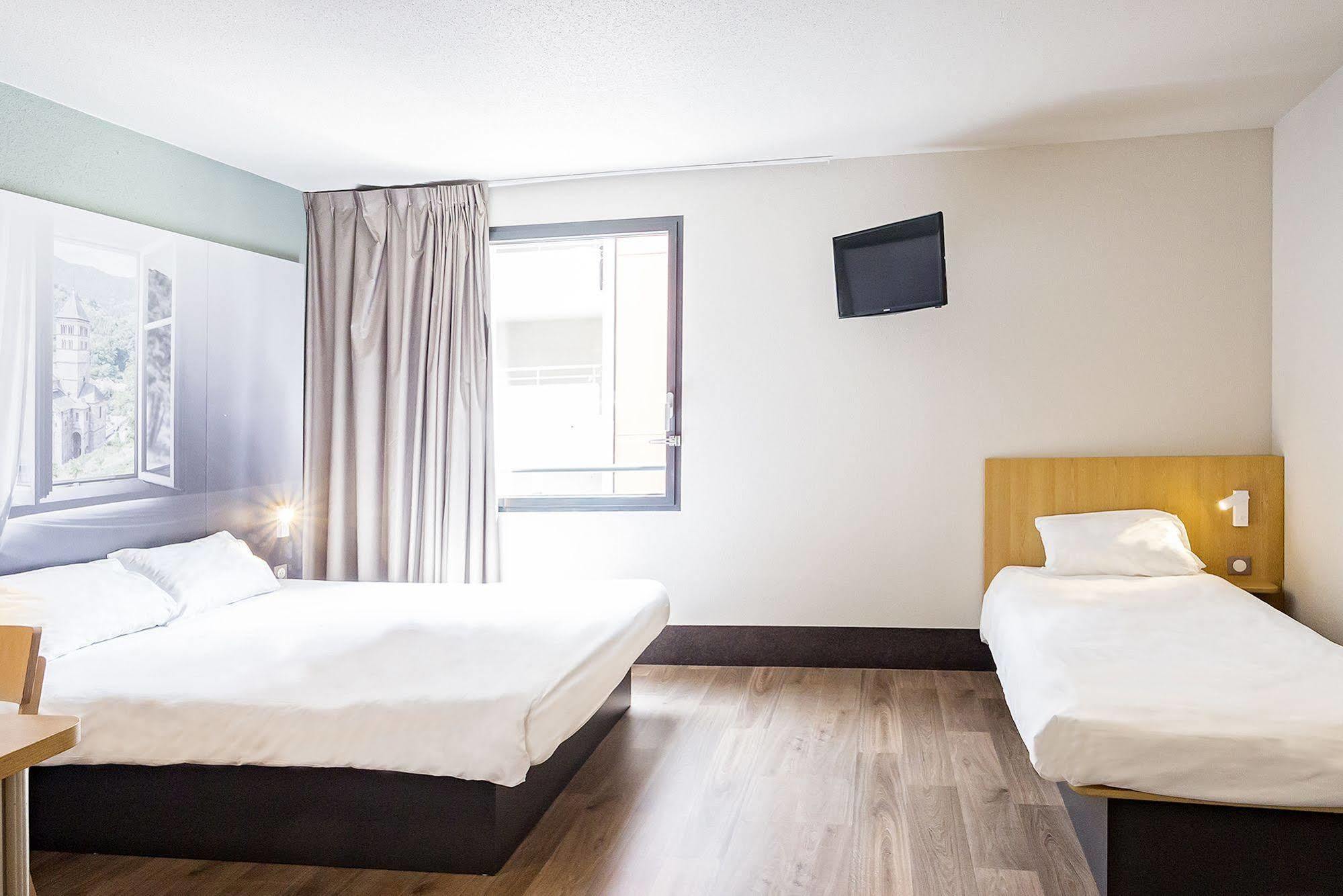 B&B Hotel Angers 2 Universite Бокузе Экстерьер фото